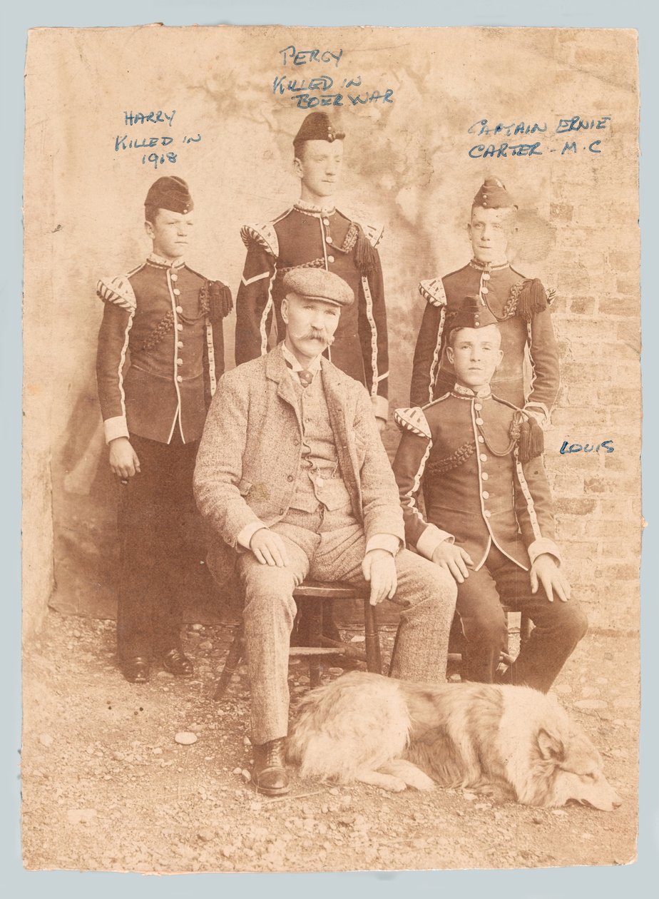 William Carter'ın oğulları ile birlikte grup portresi by Unknown photographer