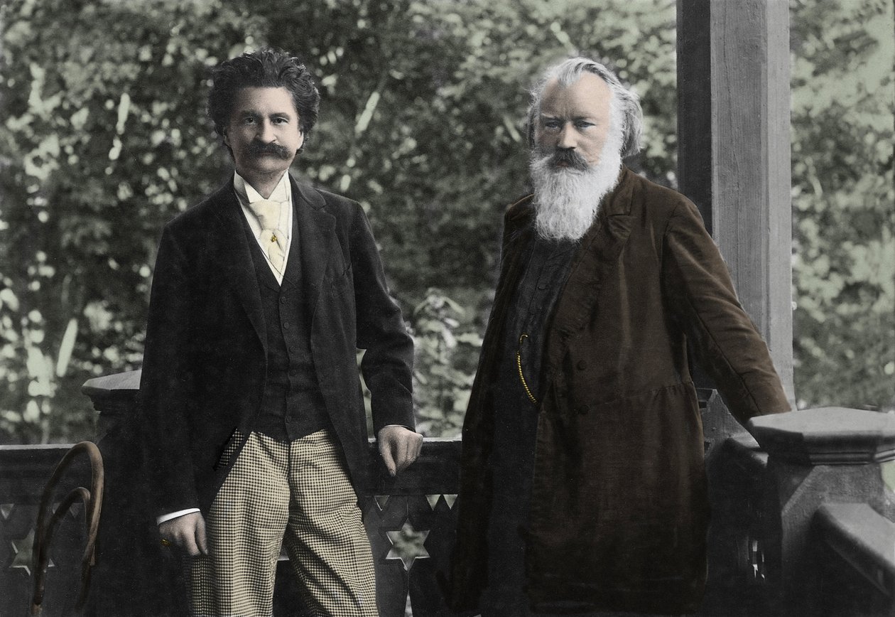 Johannes Brahms (1833-1897) ve Johann Strauss (1825 -1899) by Unknown photographer