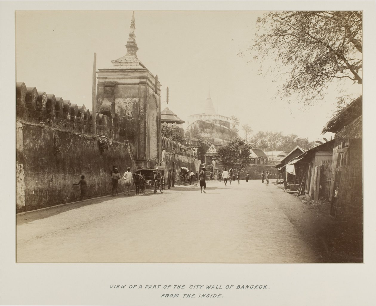 Fotoğraf albümündeki fotoğraf by Unknown photographer