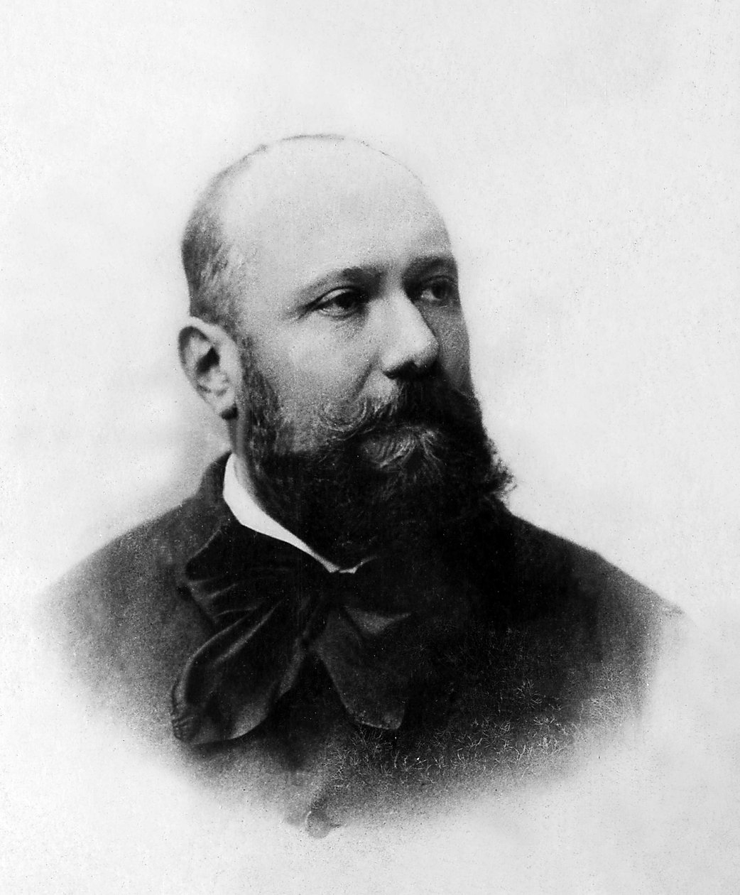 Armand Sylvestre (1837-1901), Fransız gazetecinin portresi. by Unknown photographer