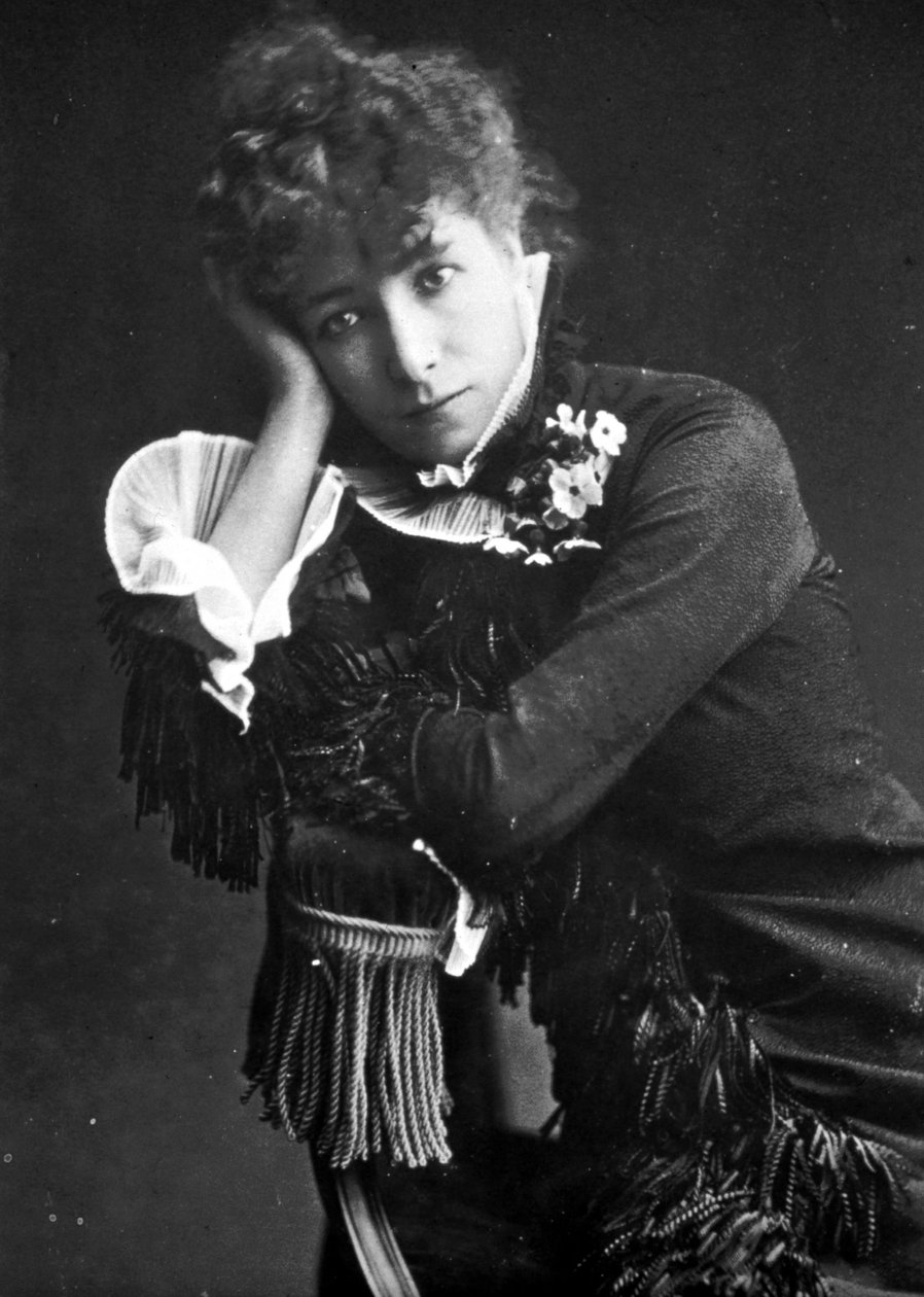 Sarah Bernhardt (1844-1923) olarak bilinen Henriette Rosine Bernard