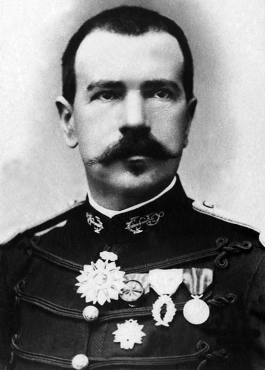Parfait Louis (Mükemmel-Louis) Monteil (1855-1925), teğmen, Deniz Piyadeleri albay ve Afrika ve Çinhindi kaşifi portresi. by Unknown photographer