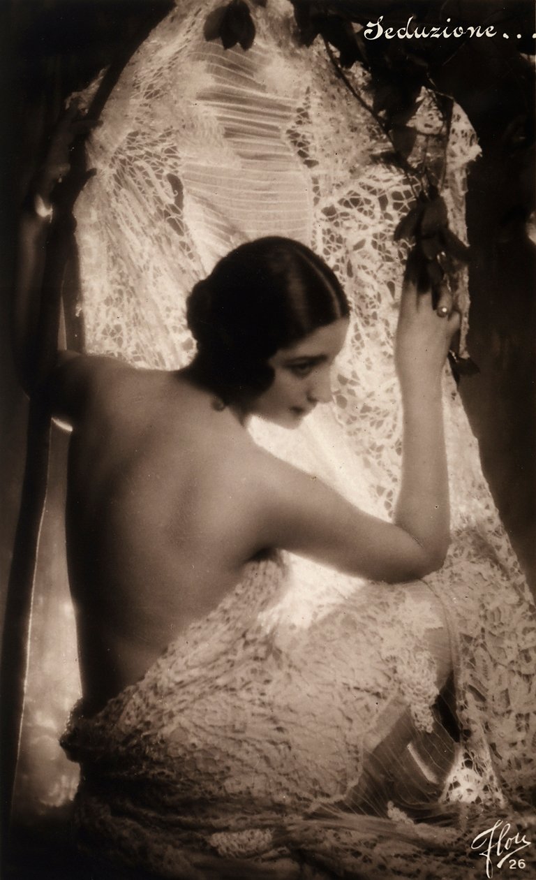  by Unknown photographer