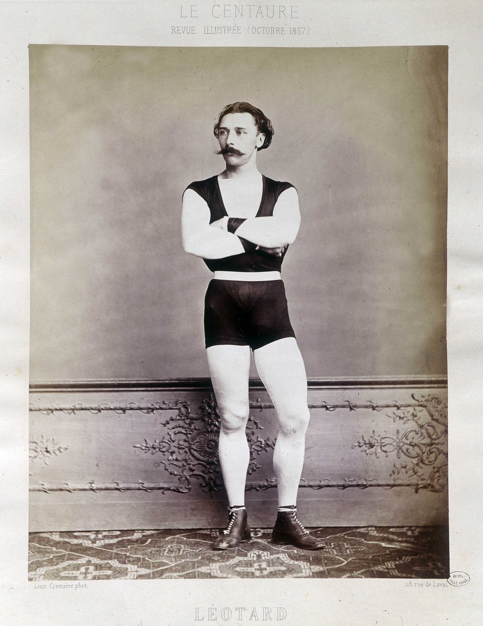 Jimnastikçi Jules Leotard - Ekim 1867'de Paris şehri “” Centaure” da. by Unknown photographer