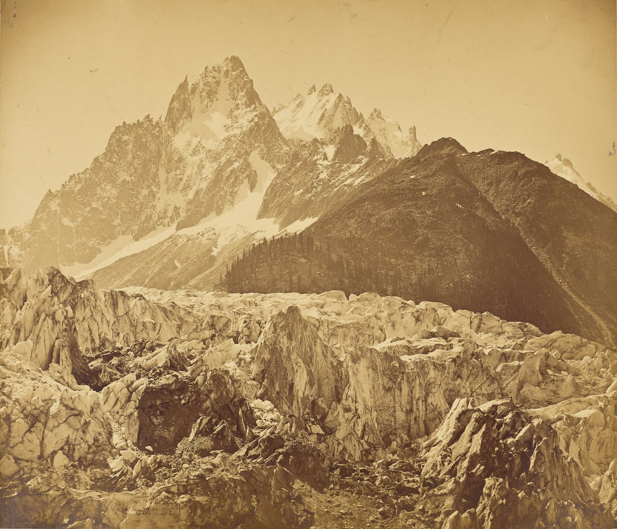 Mont-Blanc (Haute-Savoie), Glacier des Bois ve Aiguille des Charmoz by V. Muzet