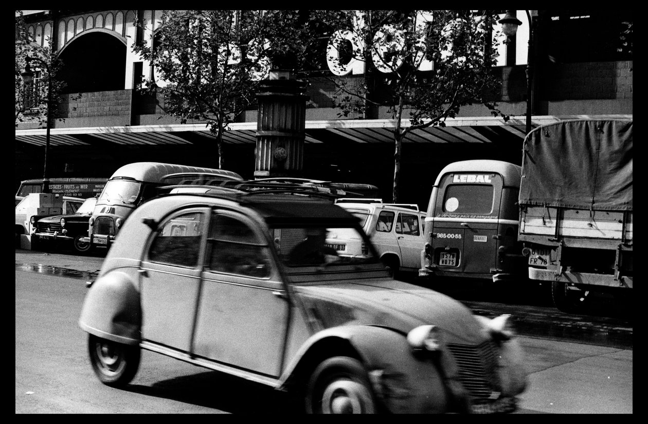 Les halles de Paris, Ağustos 1971 yıkımından hemen önce (s/b fotoğraf) by Victor Baltard