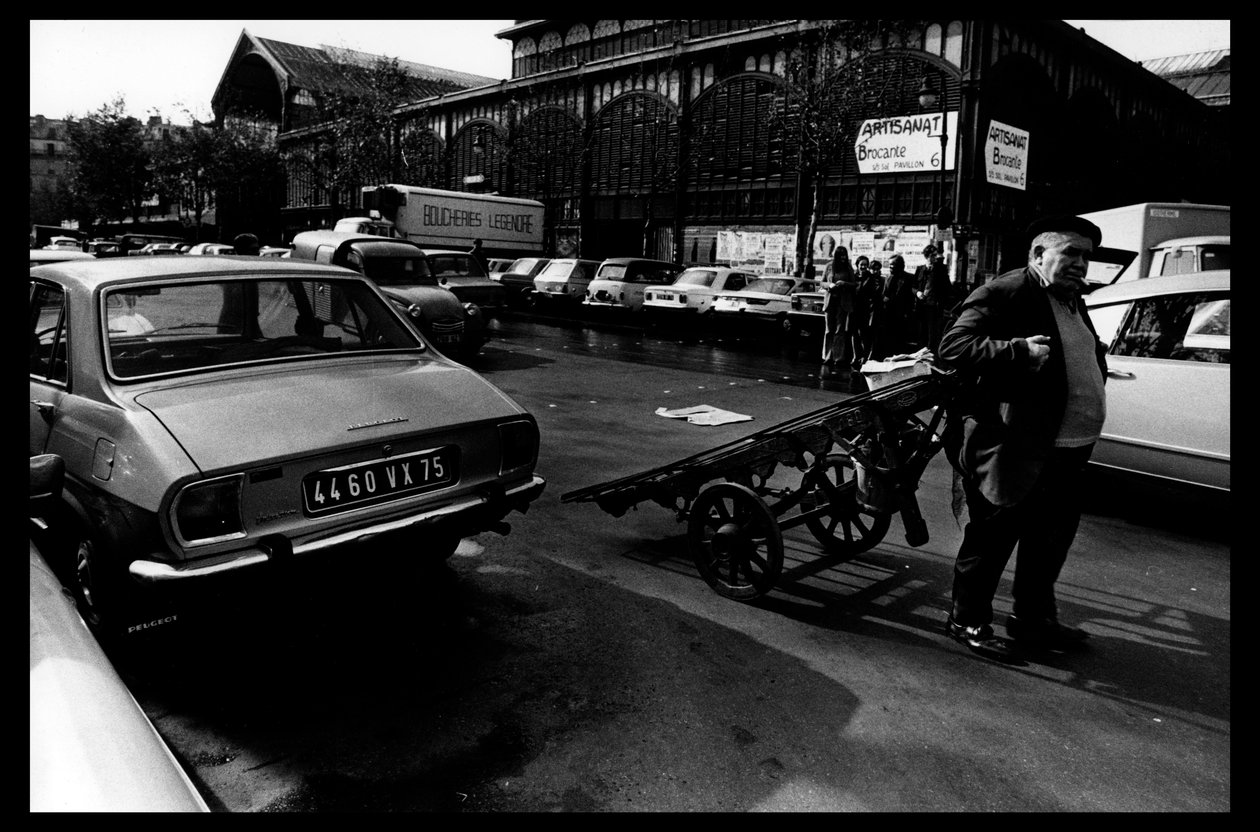 Les halles de Paris, Ağustos 1971 yıkımından hemen önce (s/b fotoğraf) by Victor Baltard