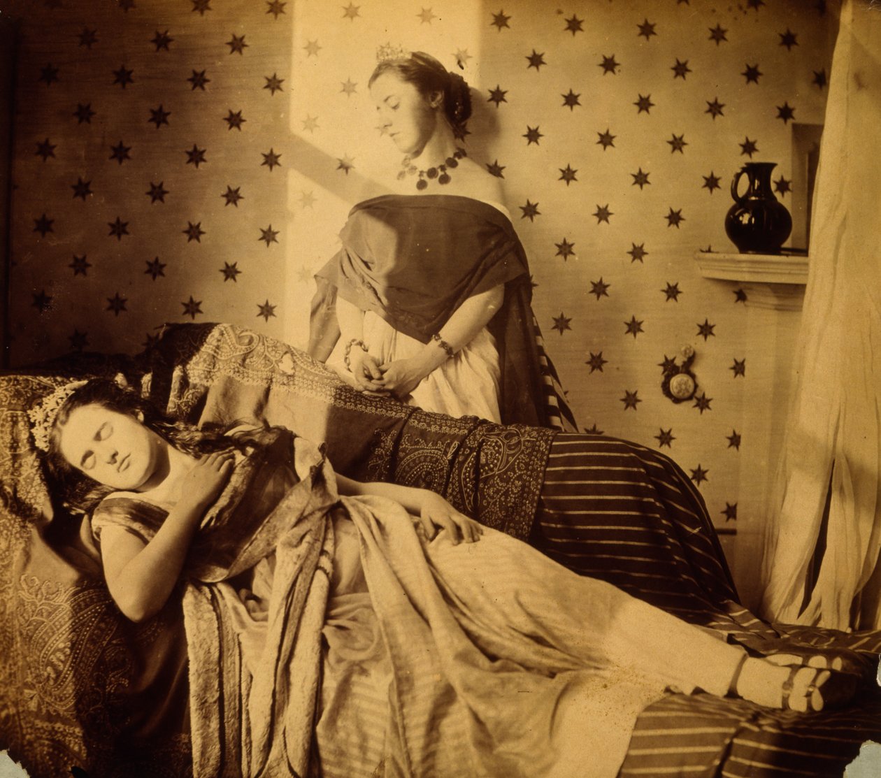 Isabella Grace ve Clementina Maude