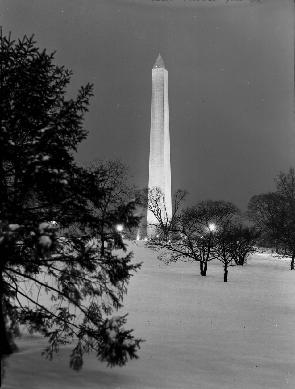 Kar yağışı sonrası Washington Anıtı, Gece Washington by Volkmar Wentzel