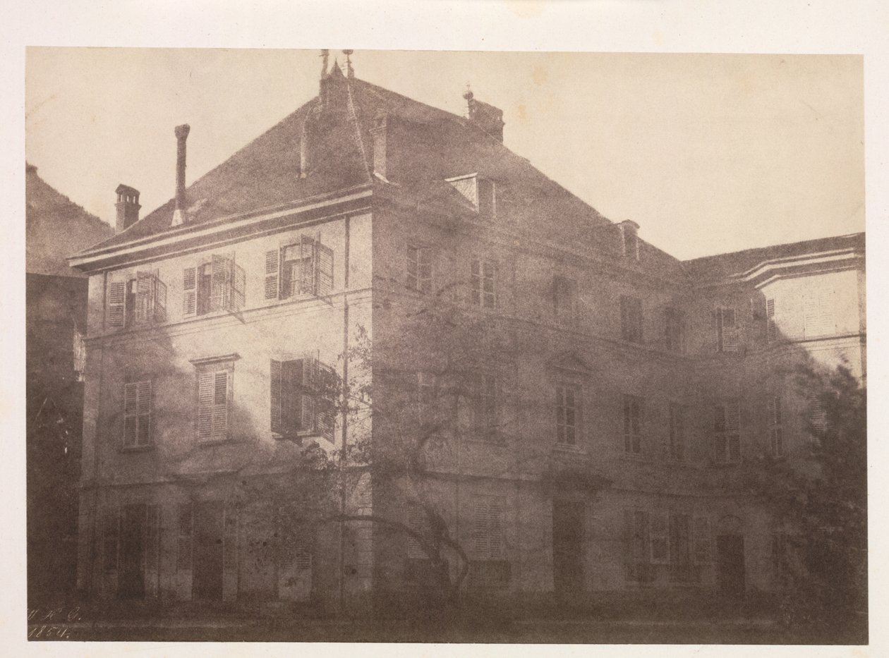 Pau'da ev by W.H.G.