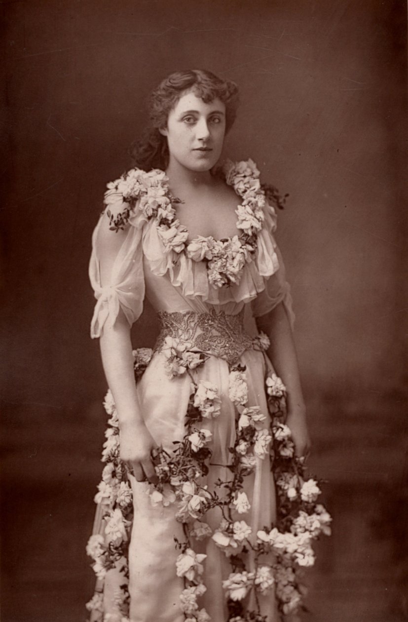 ""Julia Neilson (1868-1957) İngiliz aktris.(woodburytype) by W. and D. (after) Downey