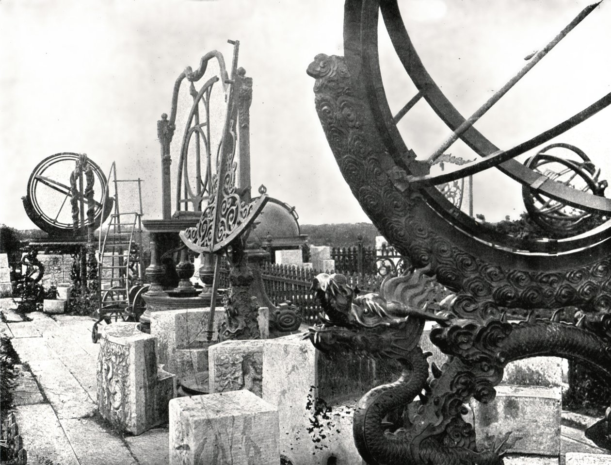Gözlemevinin tepesindeki bazı aletler, Pekin, Çin, 1895. by W and S Ltd