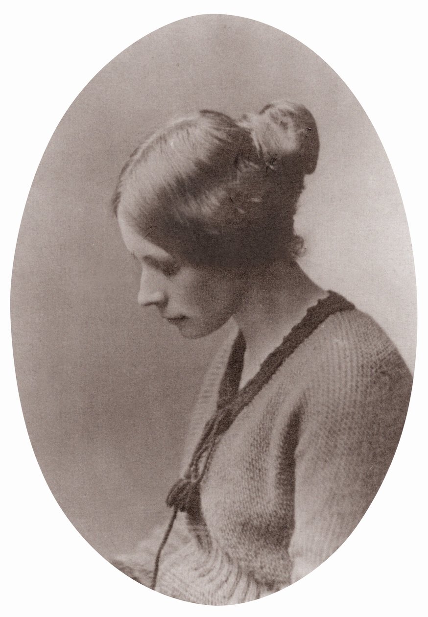 Flora Thompson, c.1921 (bw fotoğraf) by Walter Charles Corin