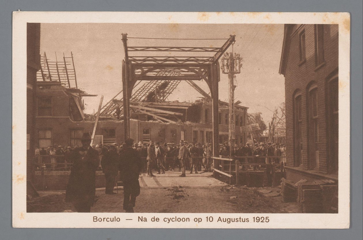 Borculo -- 10 Ağustos 1925'teki kasırgadan sonra by Weenenk and Snel