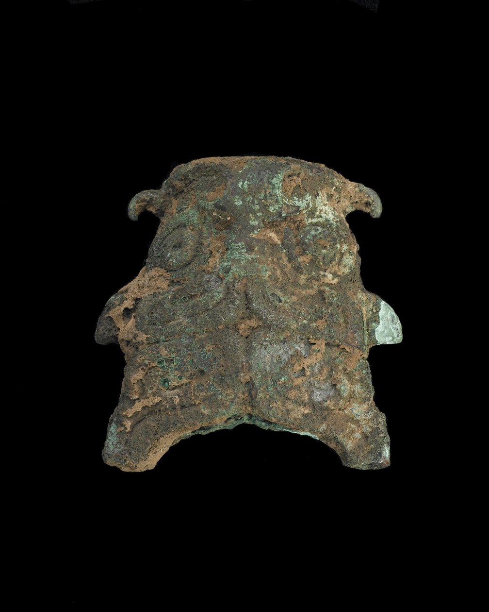 Süsleme: grotesk hayvan maskesi (bronz) by Western Zhou Dynasty Chinese School