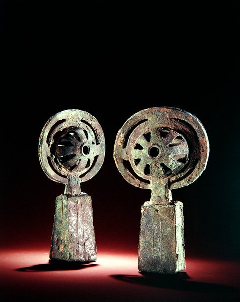 boyunduruk çanı by Western Zhou Dynasty Chinese School