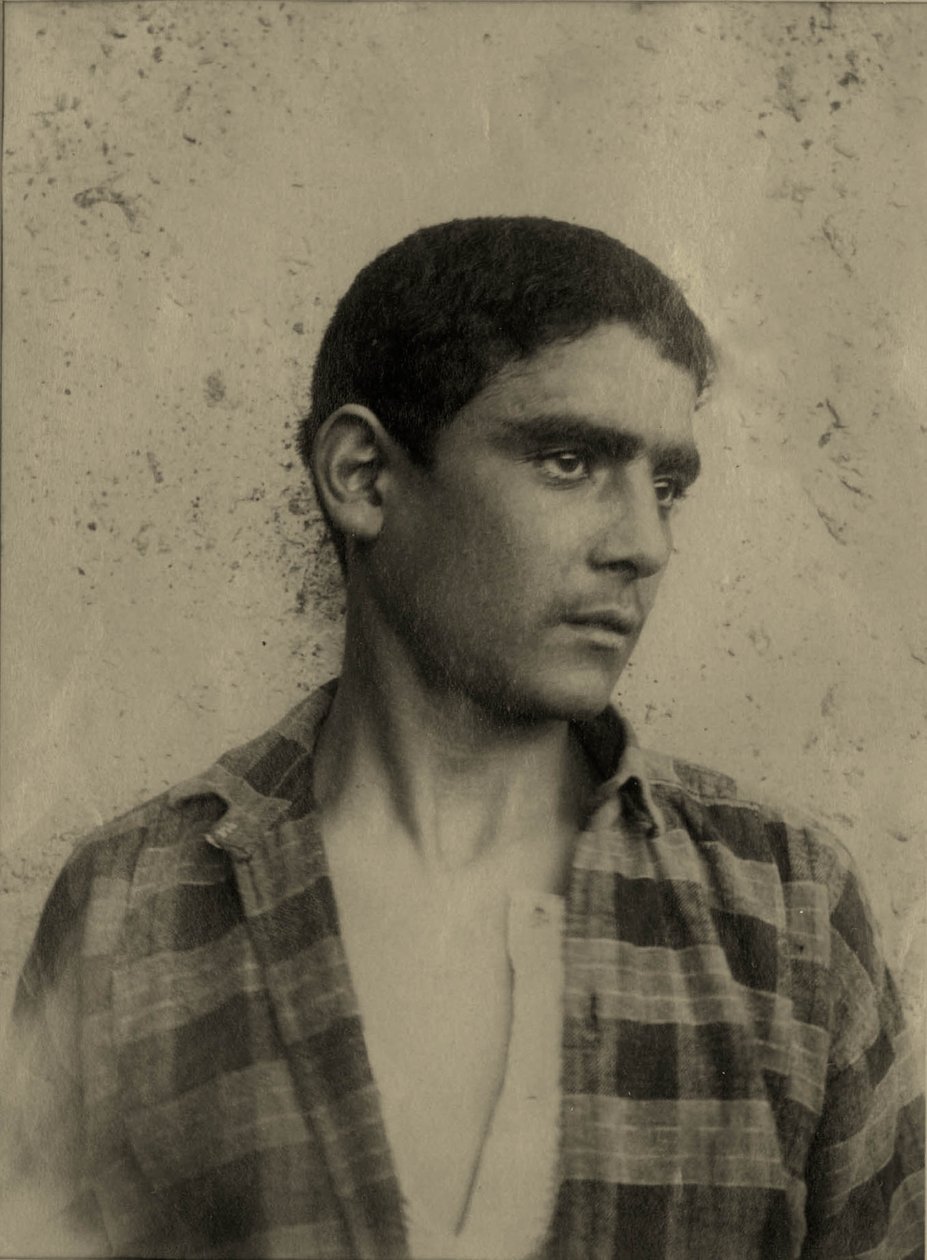 Kareli gömlekli genç bir adamın portresi, Sicilya c.1896 (sepya fotoğrafı) by Baron Wilhelm von Gloeden