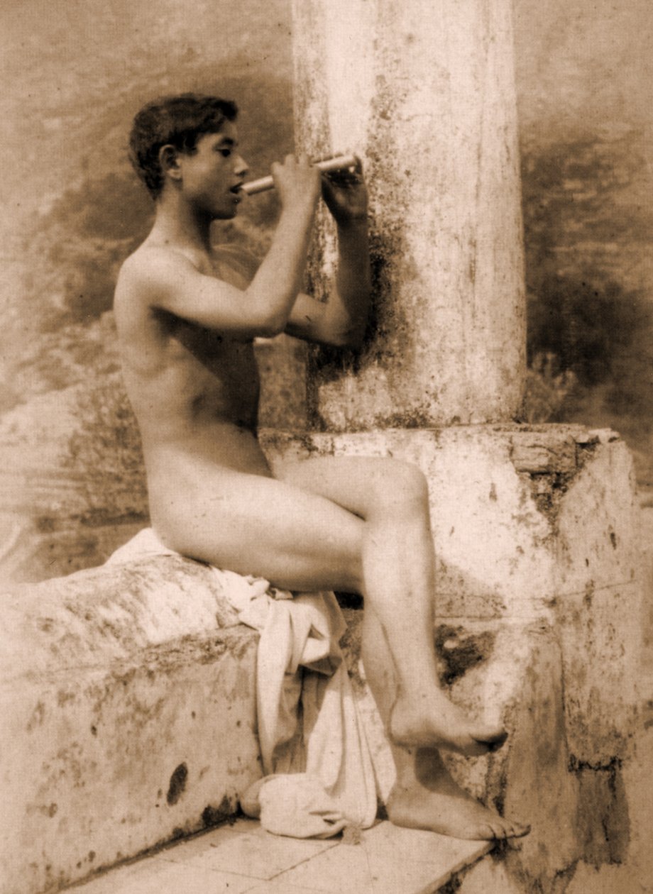 Flüt çalan bir çocuğun çalışması, 1900 dolayları (sepya fotoğrafı) by Baron Wilhelm von Gloeden