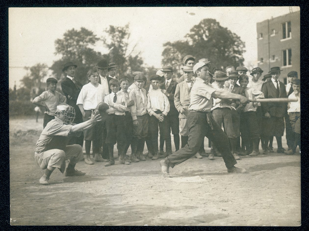 Sandlot beyzbol maçı sırasında dışarı çıkan çocuk by William H. Trefts Jr.