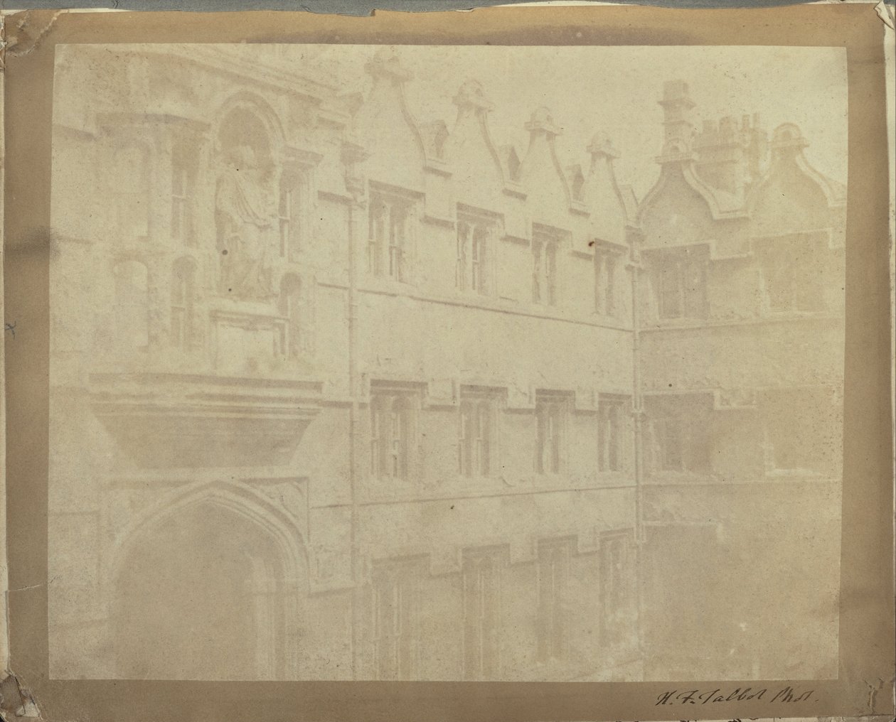 Radcliffe Dörtgeni, Üniversite Koleji, Oxford. by William Henry Fox Talbot