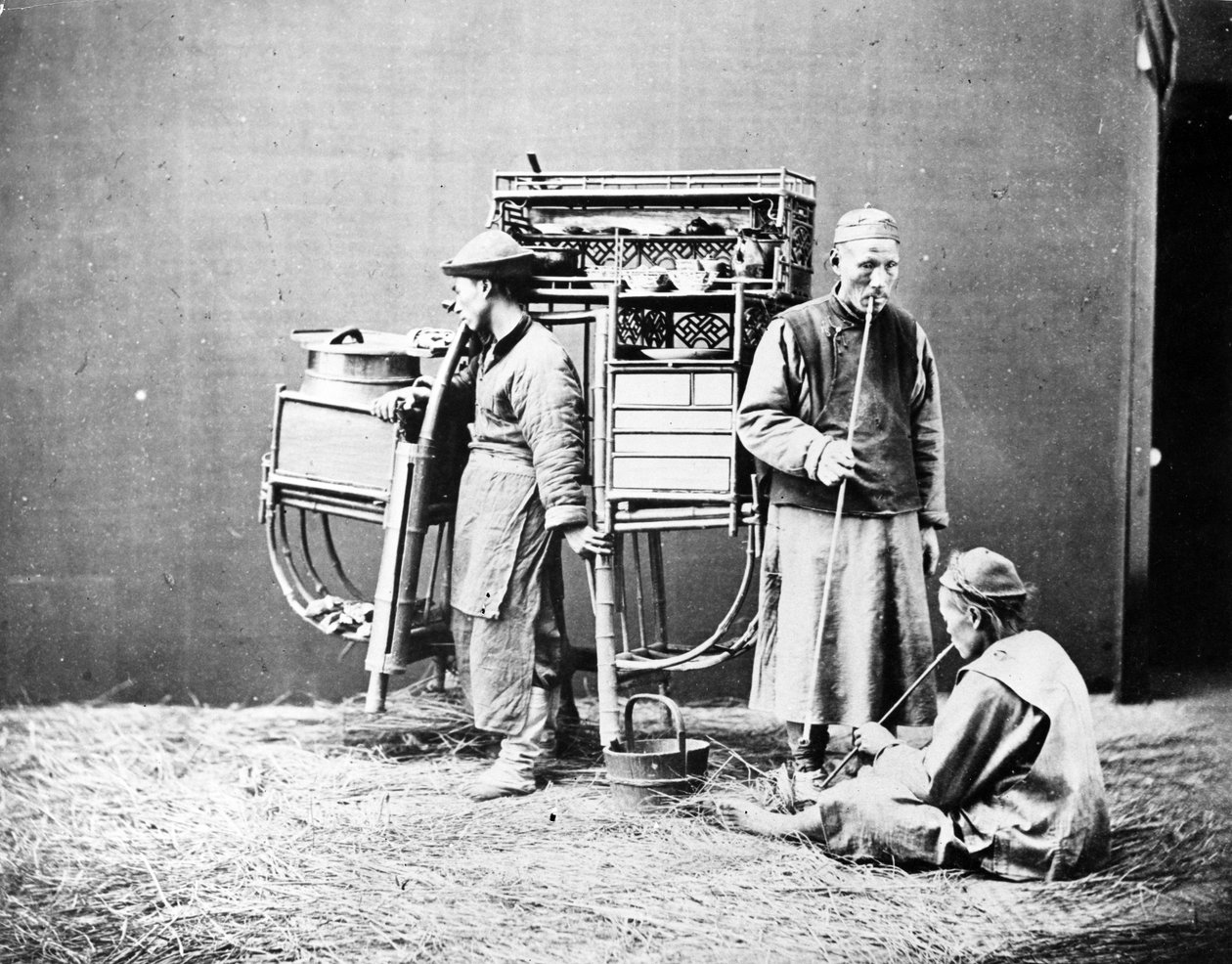 Bir Sokak Gıda Satıcısının Poz Portresi, 1875 dolayları by William Saunders