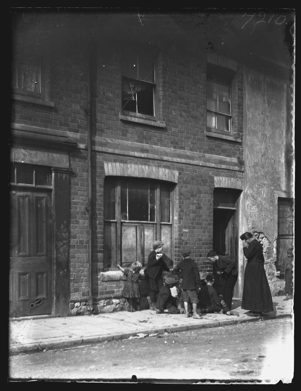Nora Caddesi, Cardiff, 1893. by William Booth