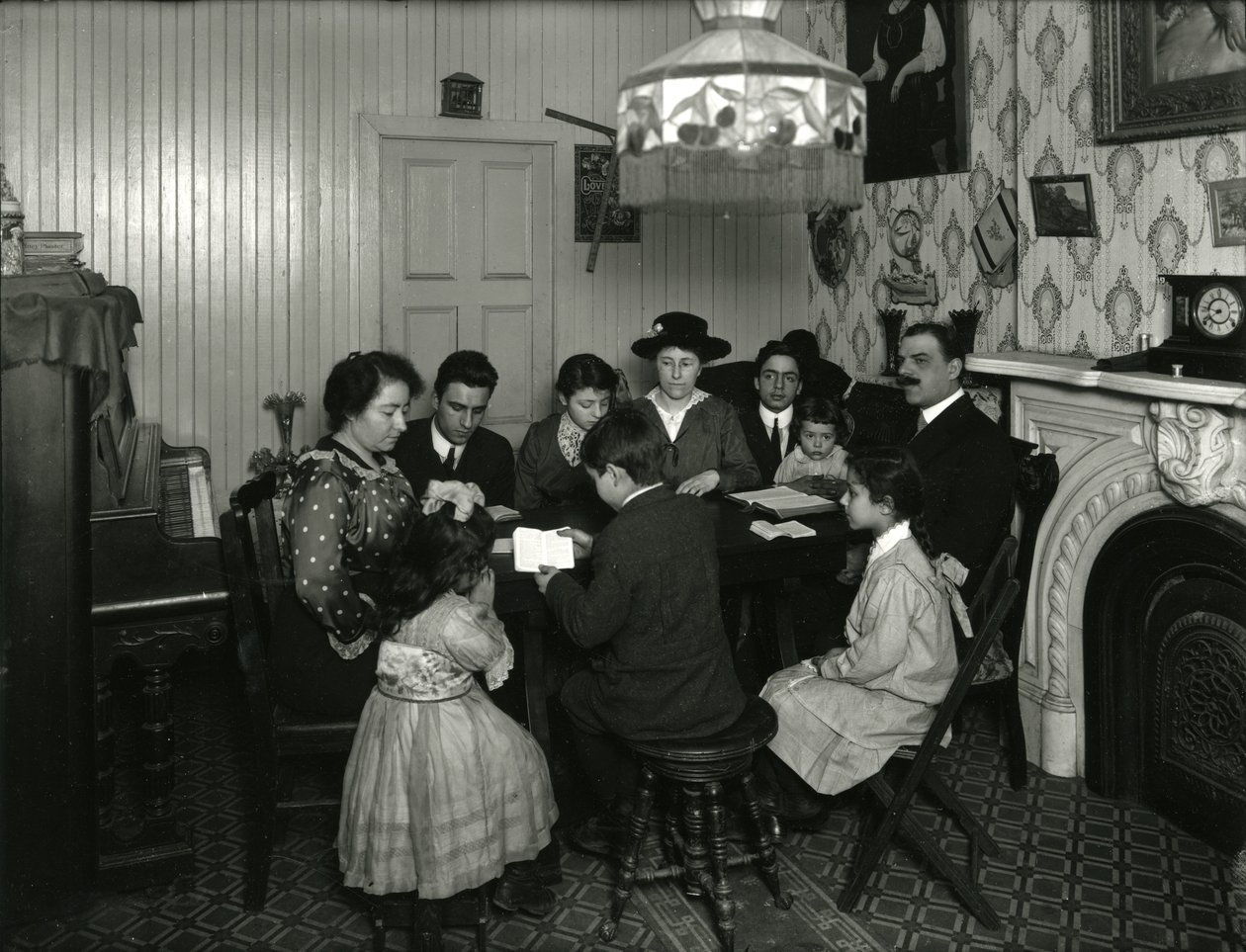 Evangelist Komite, Bayan Vitello