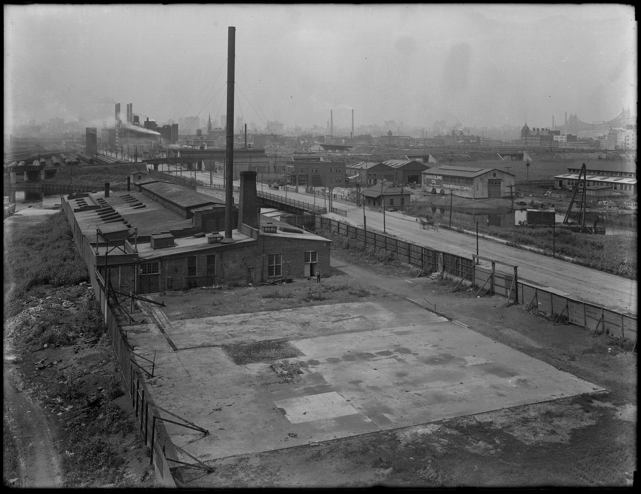 ABD Metal Ürünleri Şirketi tesisi, Borden Avenue ve Newtown Creek, Queens, New York, 26 Ağustos 1914 by William Davis Hassler