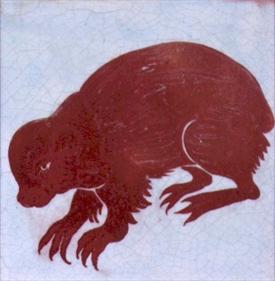 Kirpi (çömlek karo üzerinde kırmızı parlaklık) by William de Morgan