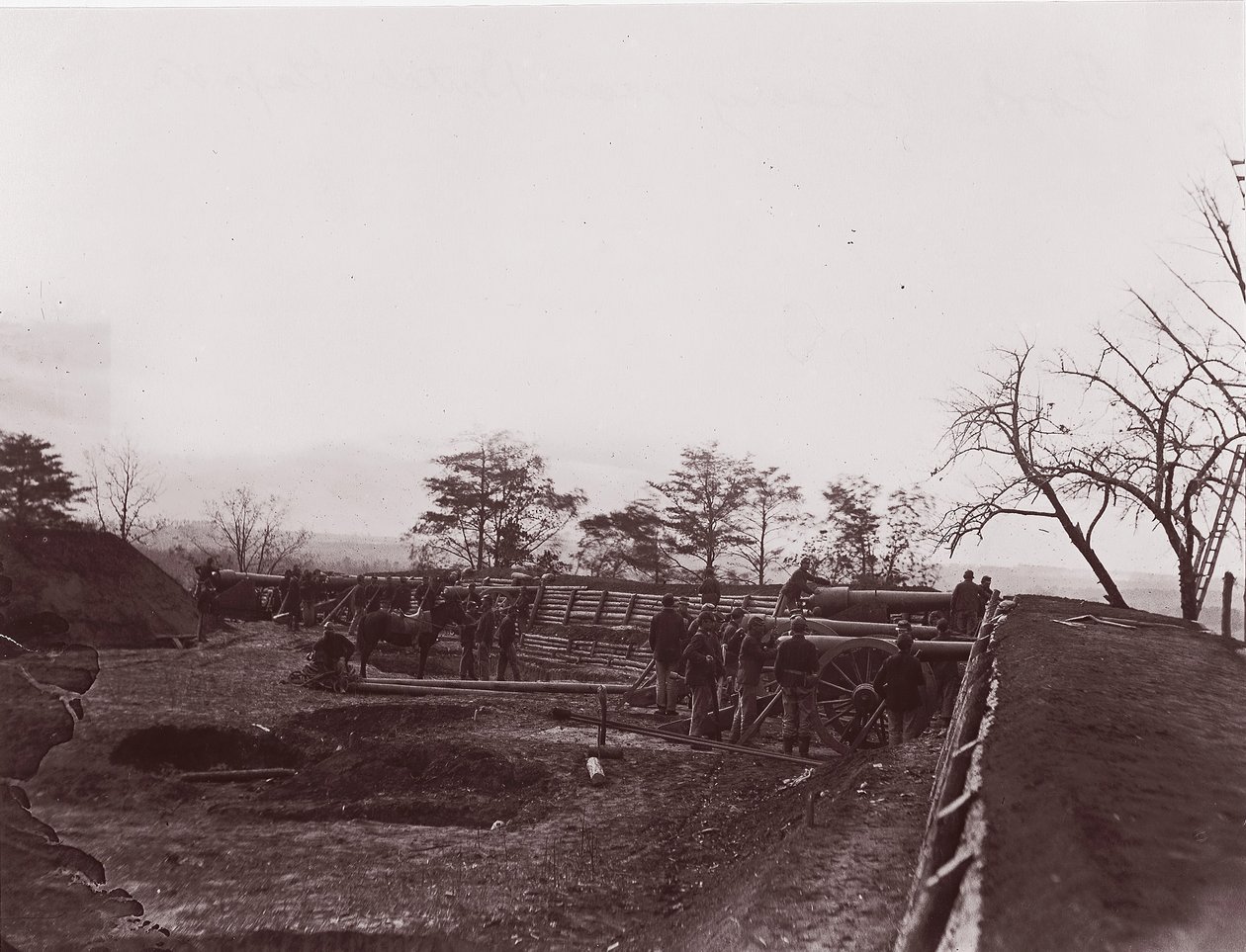Dutch Gap, Virginia yakınlarında. Fort Brady, yaklaşık 1865. by William Frank Browne