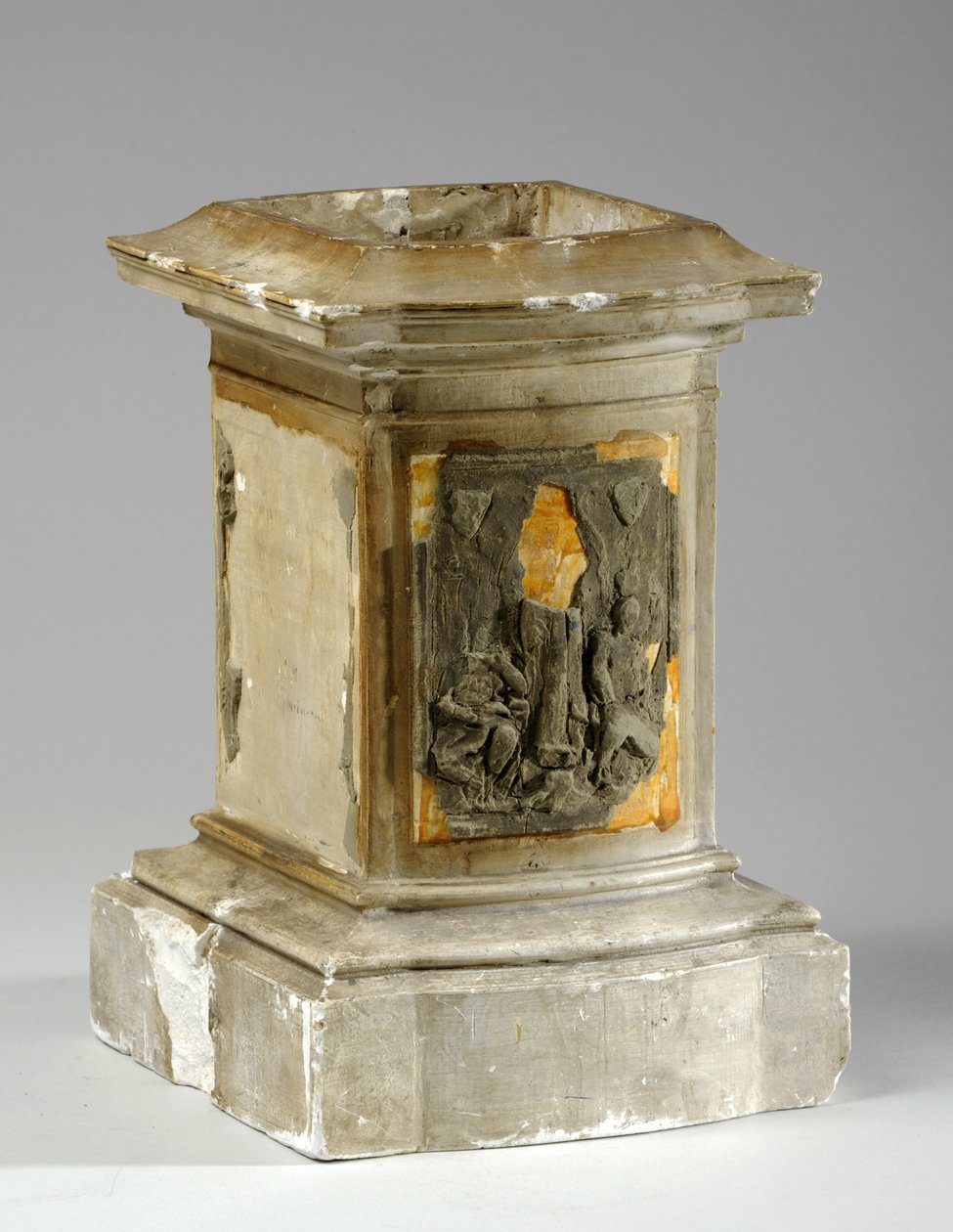Anıtsal kaide için maket (alçı ve hamuru) by William Hamo Thornycroft