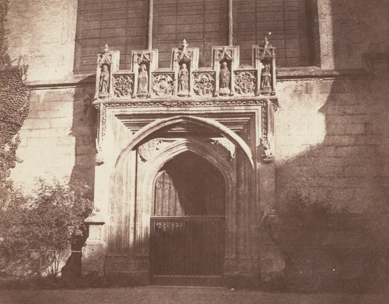 Eski Bir Kapı, Magdalen Koleji, Oxford by William Henry Fox Talbot