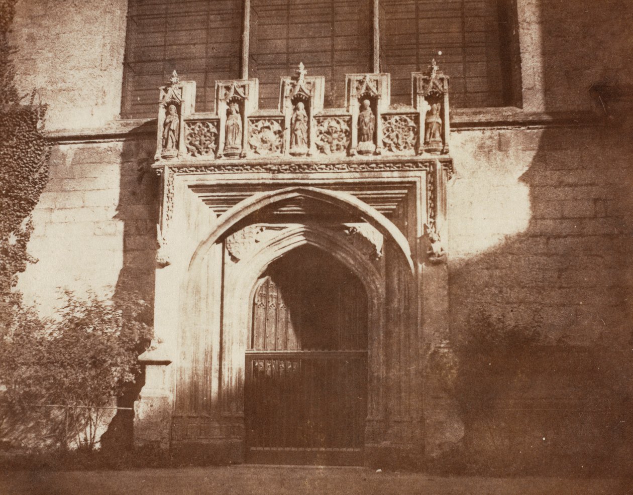 Antik Kapı, Magdalen Koleji, Oxford, 1843. by William Henry Fox Talbot