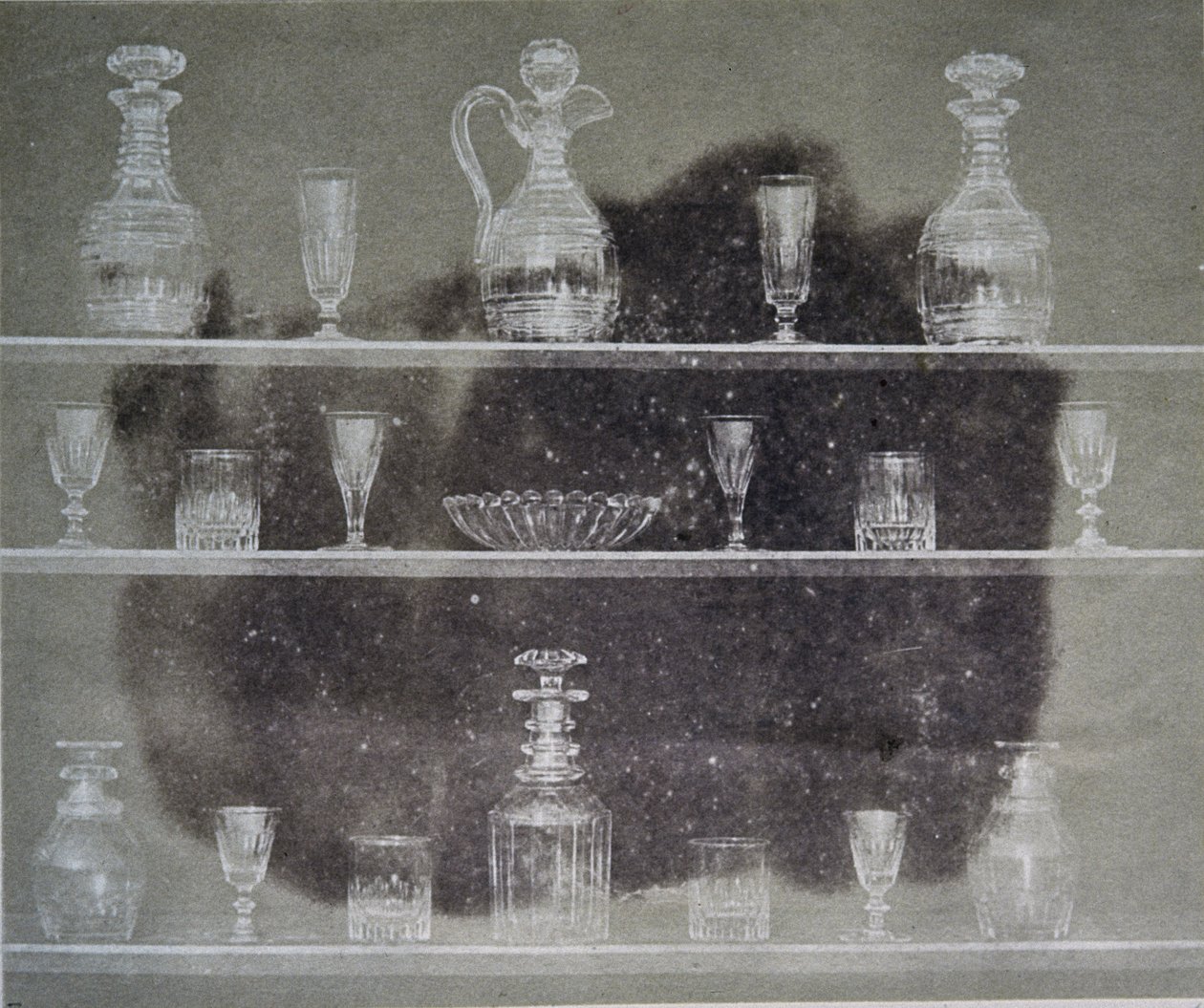 Cam eşyalar, Fotoğraf, Pencil of Nature, 1844 by William Henry Fox Talbot
