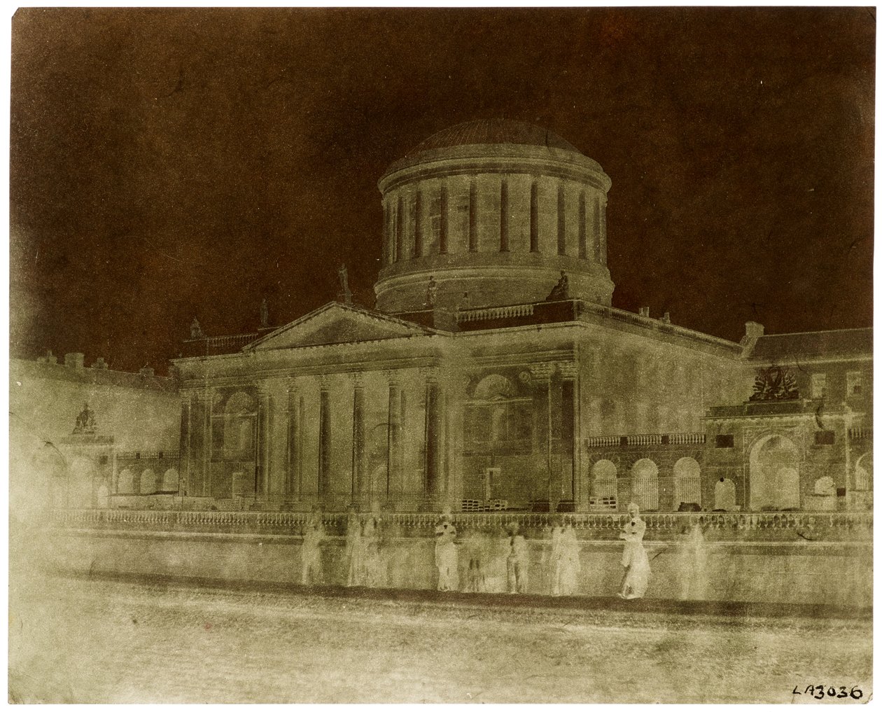 The Four Courts, Dublin (Kağıt Negatif Kamera) by William Henry Fox Talbot