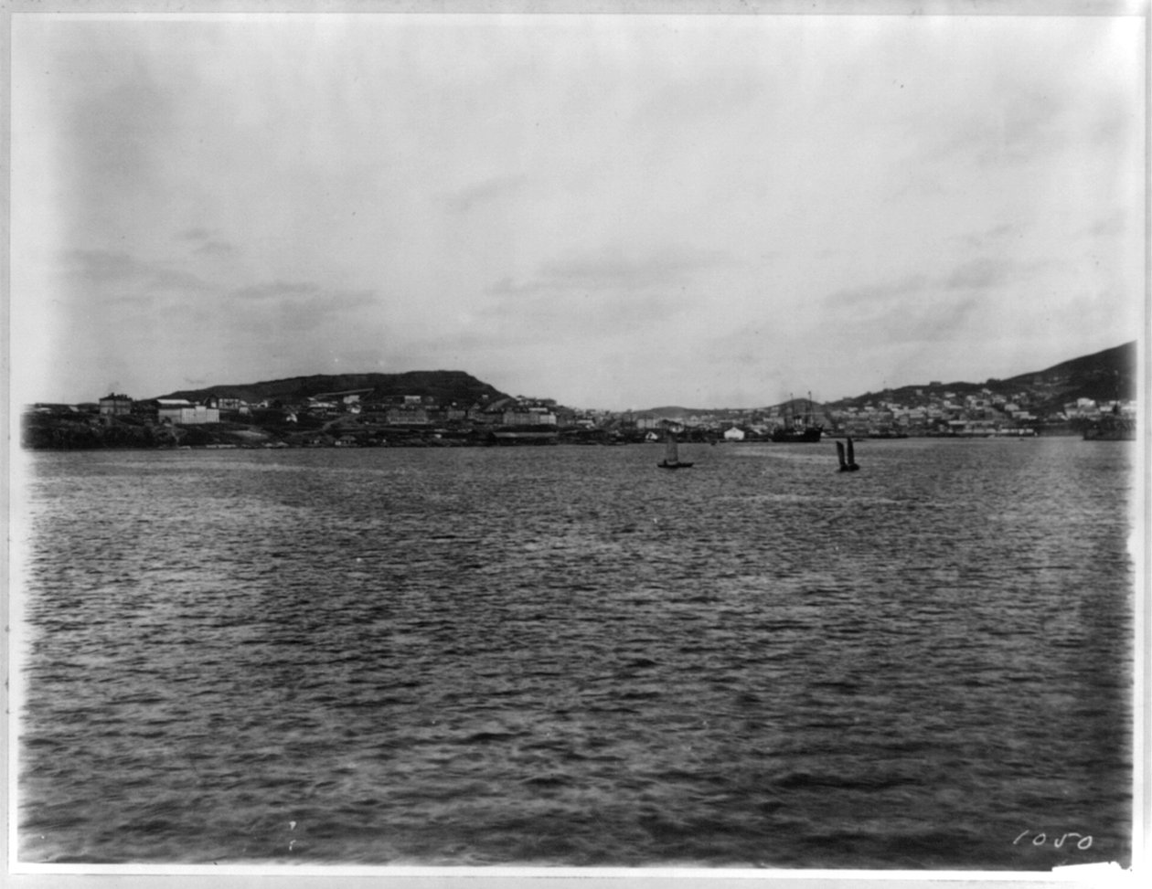 Vladivostok - limandan panoramik manzara by William Henry Jackson