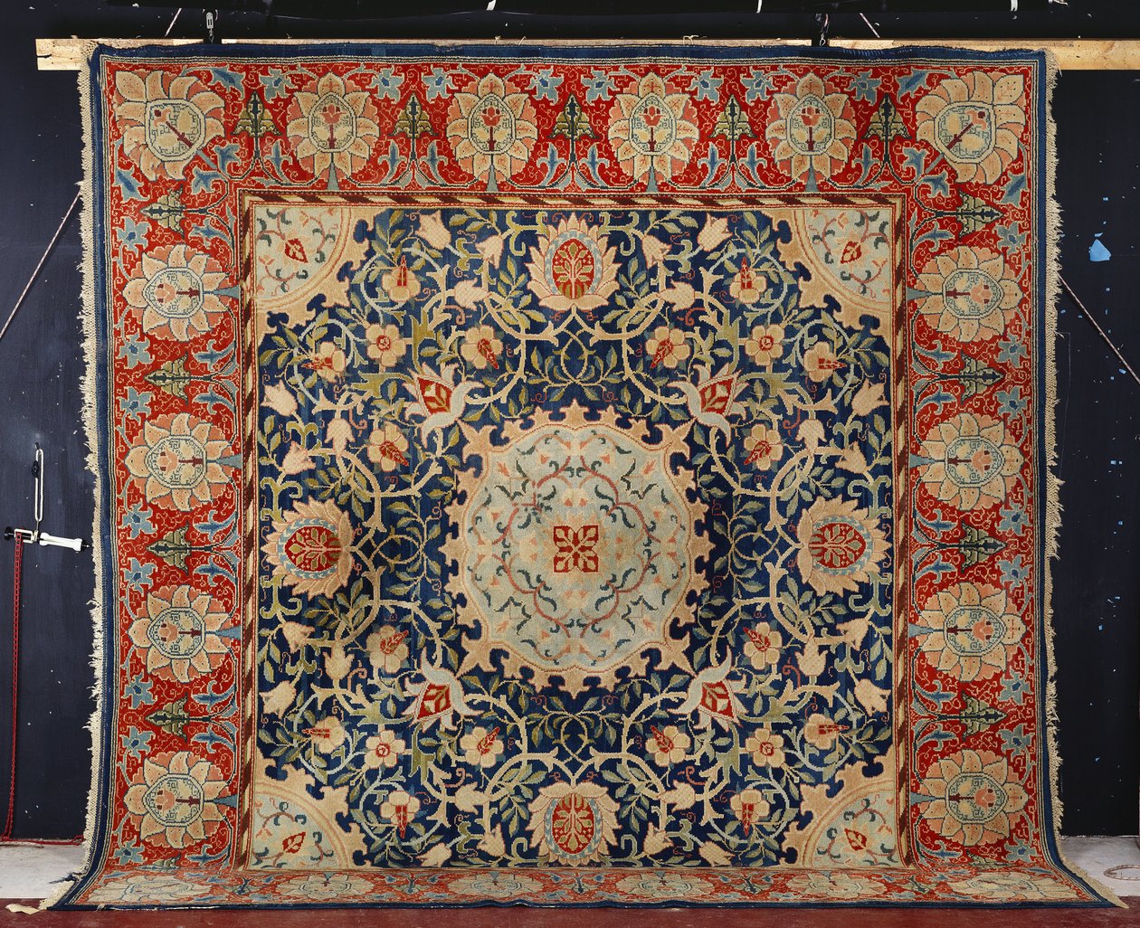 Nadir bir "Swan-House" Hammersmith el dokuması halı, Morris & Co., 1890 dolayları by William Morris