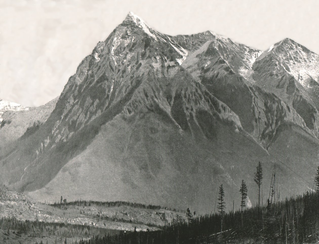 Rockies: Şansölye Zirvesi, Leanchoil, Kanada, 1895. by William Notman and Son