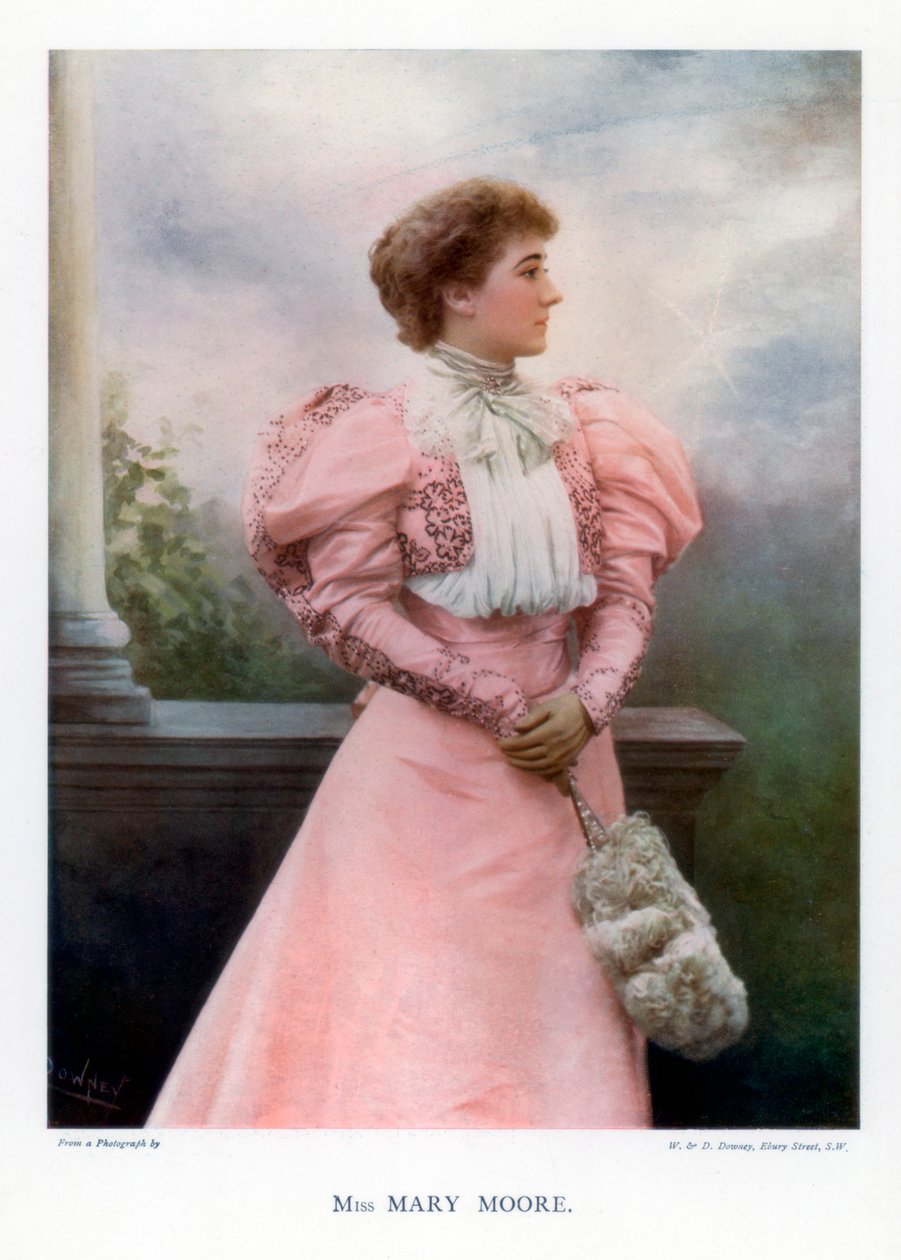 Mary Moore, İngiliz aktris ve tiyatro yöneticisi, 1901. by William and Daniel Downey