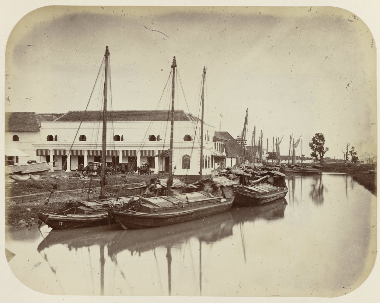 Batavia'daki Liman Kanalında Groote Boom by Woodbury and Page