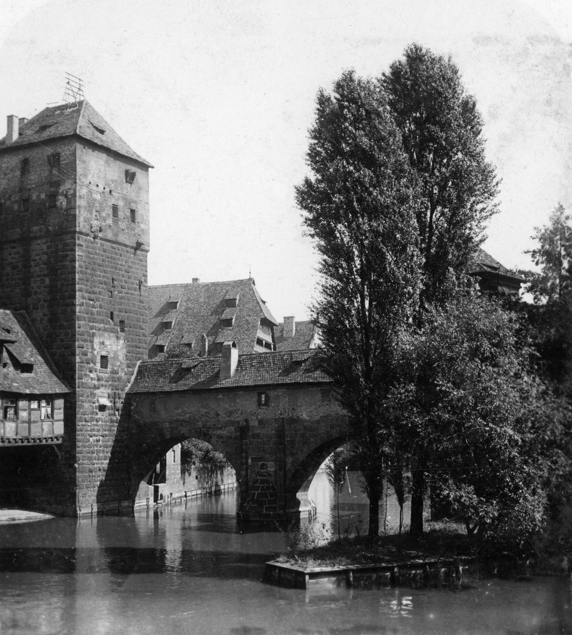Henkersteg Hangmans Köprüsü, Nürnberg, Bavyera, Almanya, c1900s. by Wurthle and Sons
