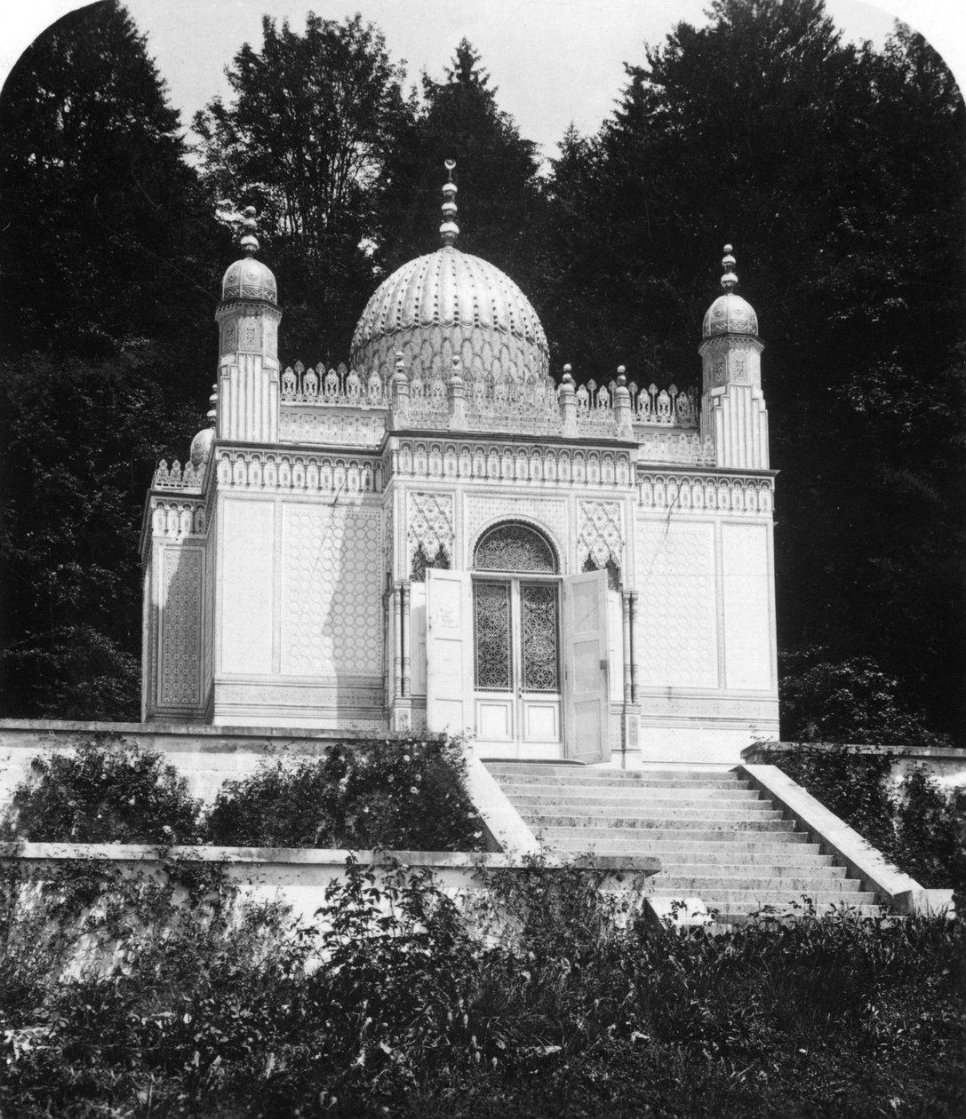Linderhof Sarayı