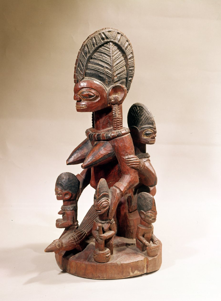 Anne ve çocuklar (ahşap) by Yoruba Culture