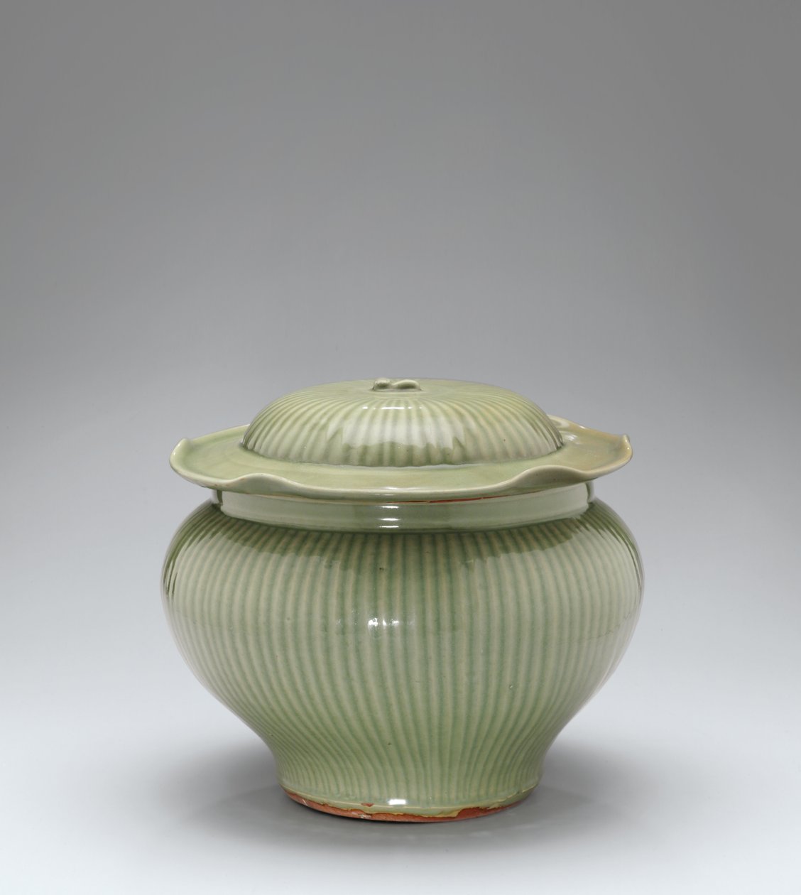 Longquan Seladon Nervürlü Kavanoz ve Kapak by Yuan Dynasty Chinese School