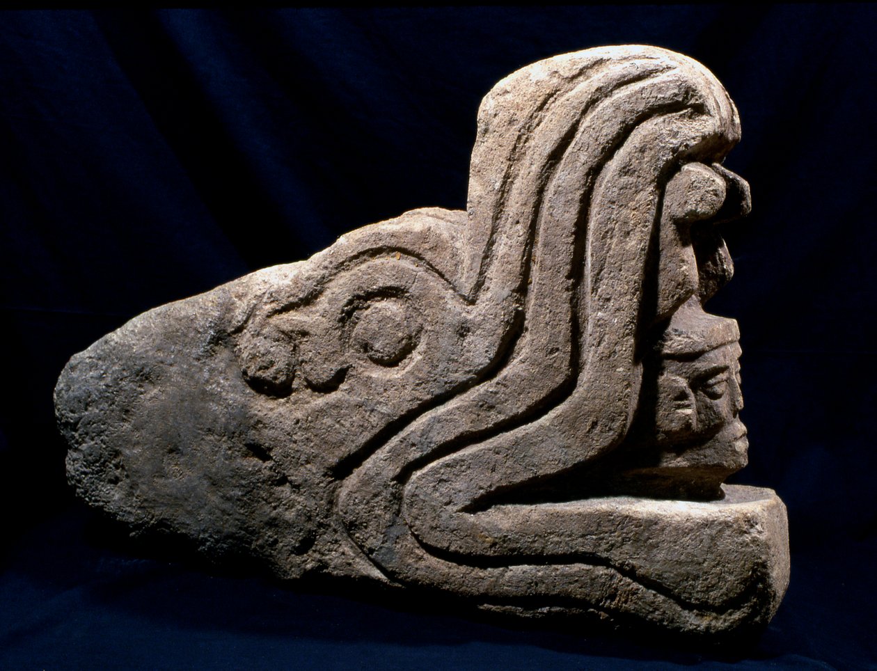 Mixco Viejo, Guatemala, Post-Classic döneminden (taş) top oyun kalemi by Hippolyte Lalaise Devéria