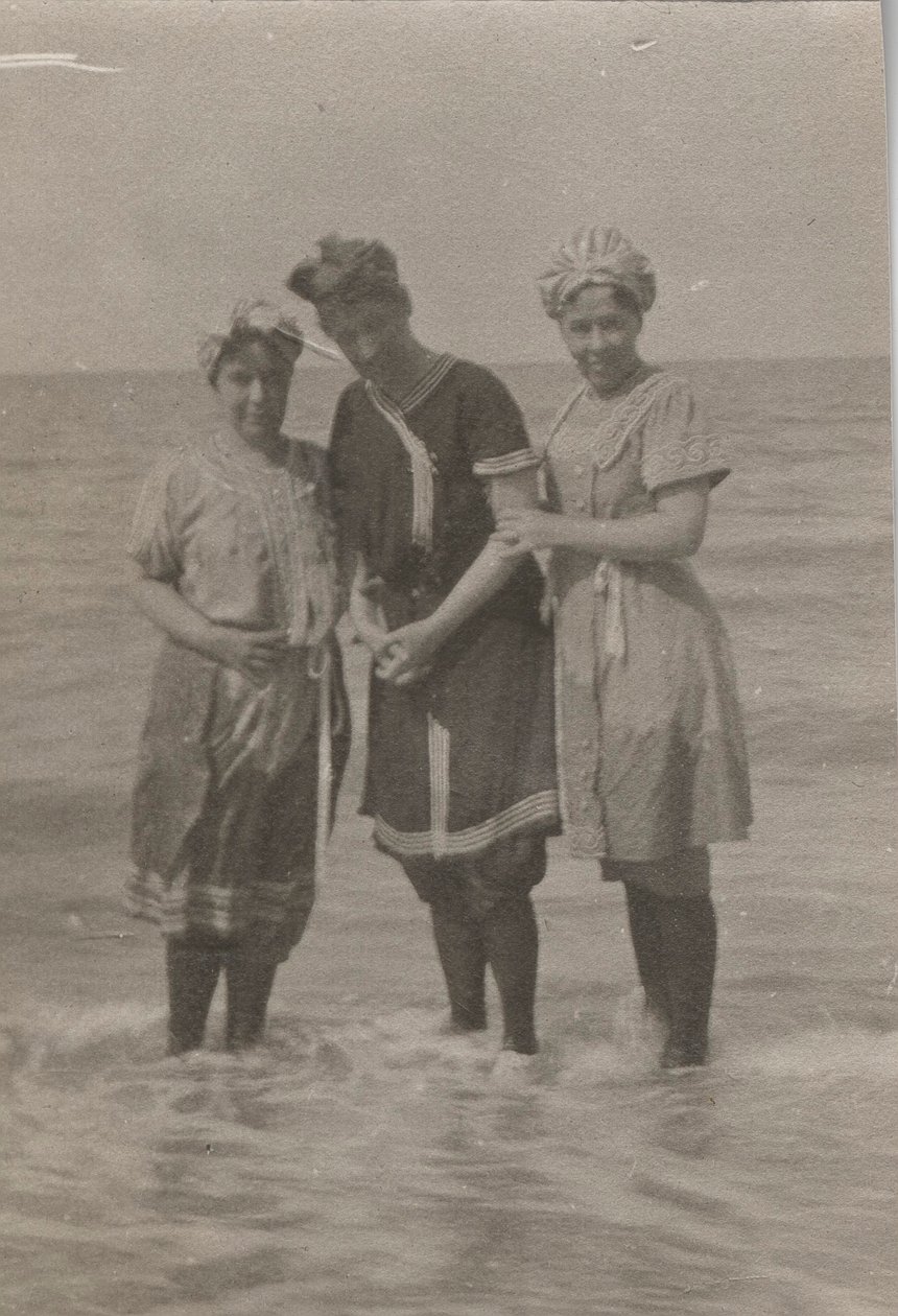 Detay, banyo partisi, Houlgate, Eylül 1911 (s/b fotoğraf) by Hippolyte Lalaise Devéria