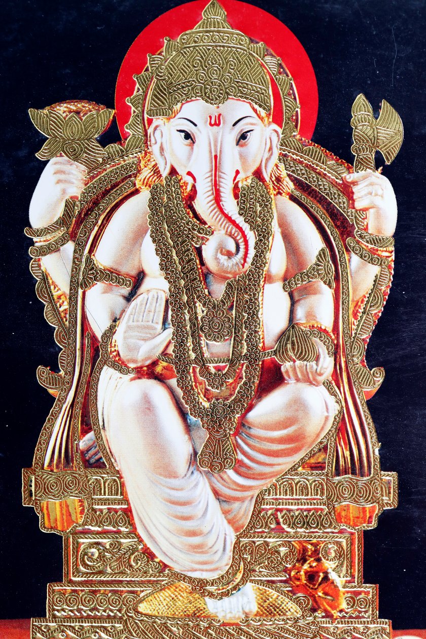 Ganesha veya Ganapati: fil başlı Hindu tanrısı. by . .