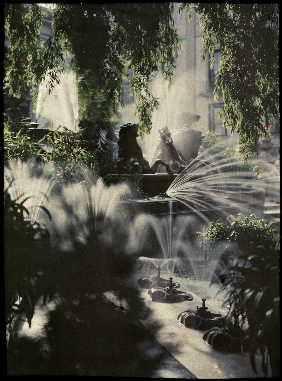 Neptün Çeşmesi, Cheltenham, c 1910 by Frederick (attr. to) Barnard