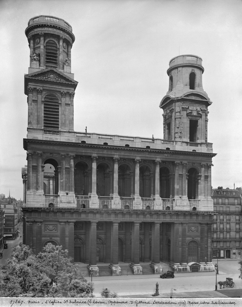 Saint-Sulpice kilisesinin görünümü, 1921-22 (ayrıca bkz. 346070) by Studio Giraudon