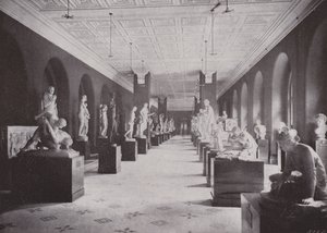 Heykel Salonu, Victoria ve Albert Müzesi (s/b fotoğraf) by (after) English photographer